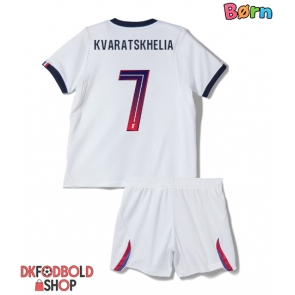 Paris Saint-Germain Khvicha Kvaratskhelia #7 Udebanesæt Børn 2026-27 Kort ærmer (+ korte bukser)